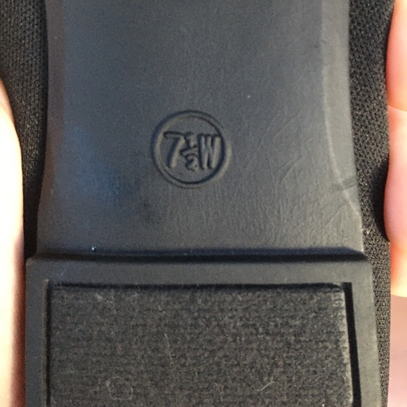 Flats - Picture 2 of 2